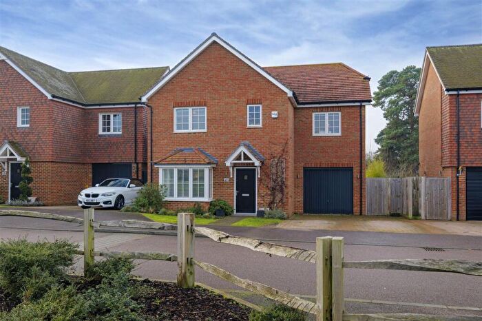 4 Bedroom Detached House For Sale In Barty Way, Bearsted, ME14