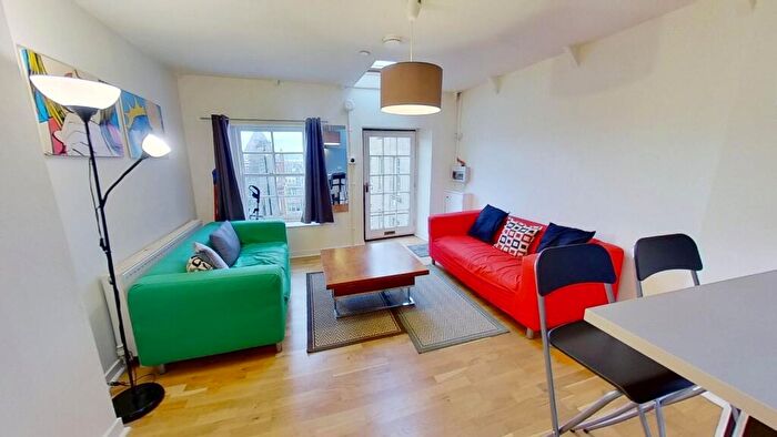 2 Bedroom Flat To Rent In Thistle Street Lane South West, Edinburgh, EH2