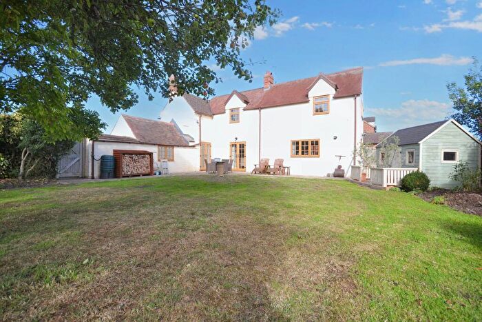 3 Bedroom Detached House For Sale In Aston Cross, Tewkesbury, Gloucestershire, GL20