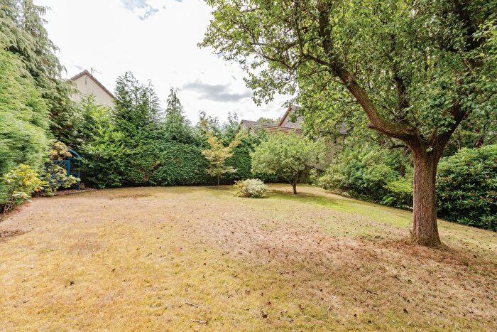 3 Bedroom Semi-Detached House For Sale In Woodside Road, Downend, BS16