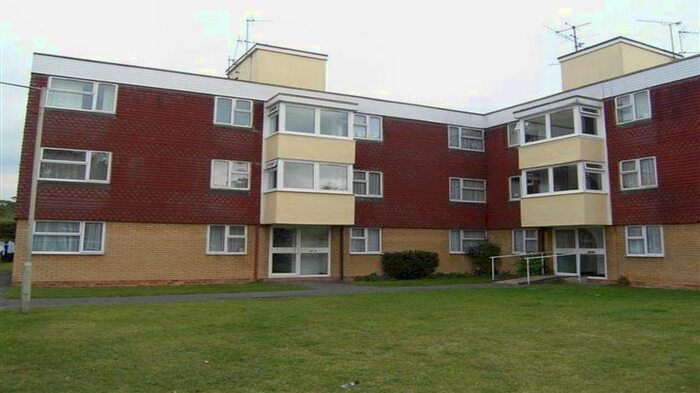2 Bedroom Flat To Rent In Langdale Gardens, Earley, RG6