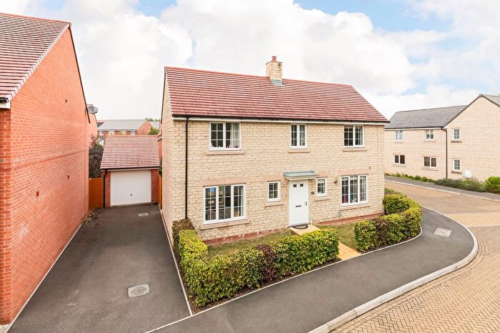 4 Bedroom Detached House For Sale In Greenwood Grove, Marcham, OX13