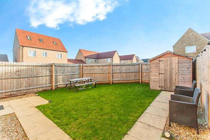 3 Bedroom Detached House For Sale In Sharland Lane, West Cambourne, Cambridge, CB23