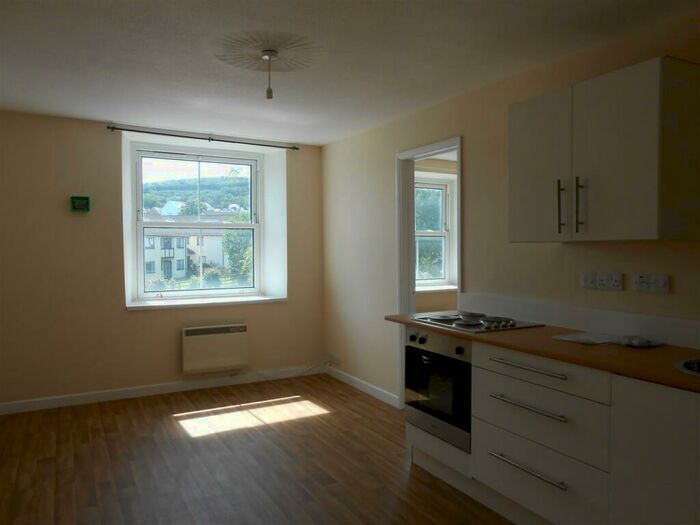 1 Bedroom Flat To Rent In Okehampton, Devon, EX20