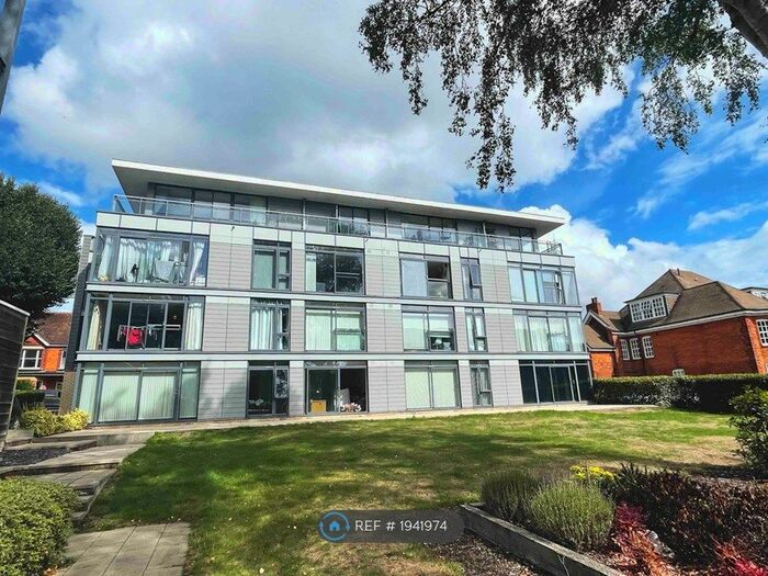 1 Bedroom Flat To Rent In Newsom Place, St. Albans, AL1