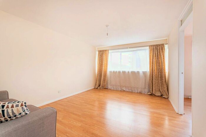 3 Bedroom Maisonette To Rent In Stafford Court, Hanwell, London, W7