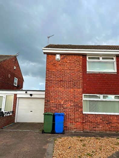3 Bedroom Semi-detached House For Sale In Curlew Way, Blyth, NE24