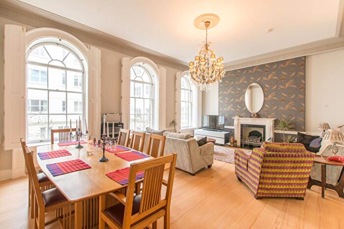 3 Bedroom Flat For Sale In Kennington Lane, Kennington, London, SE11