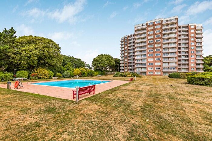 2 Bedroom Apartment For Sale In Manor Road, Bournemouth, Dorset, BH1