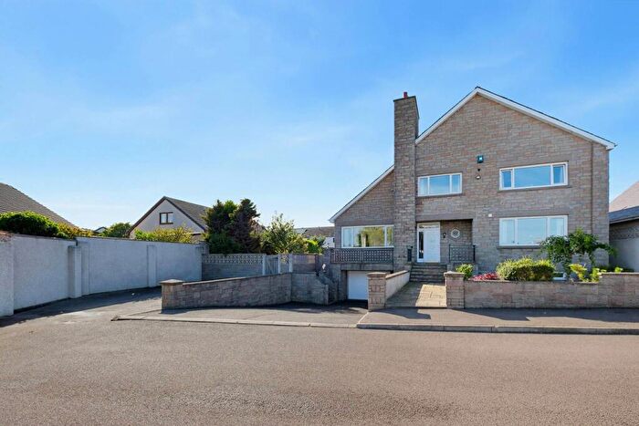 6 Bedroom Detached House For Sale In Mile End Place, Peterhead, AB42