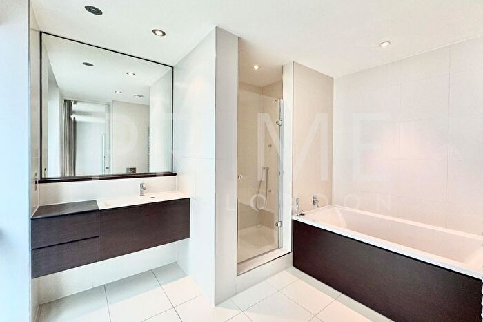 2 Bedroom Flat To Rent In Chelsea Wharf Residences, Lots Road, Chelsea, SW10