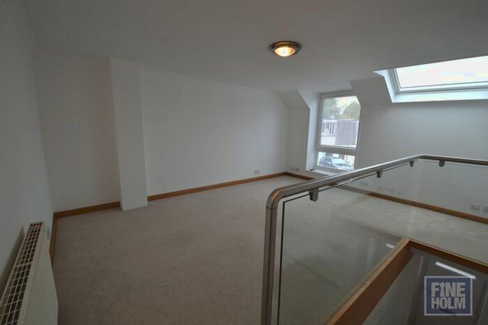 Studio To Rent In Raeburn Mews, Edinburgh, Midlothian EH4