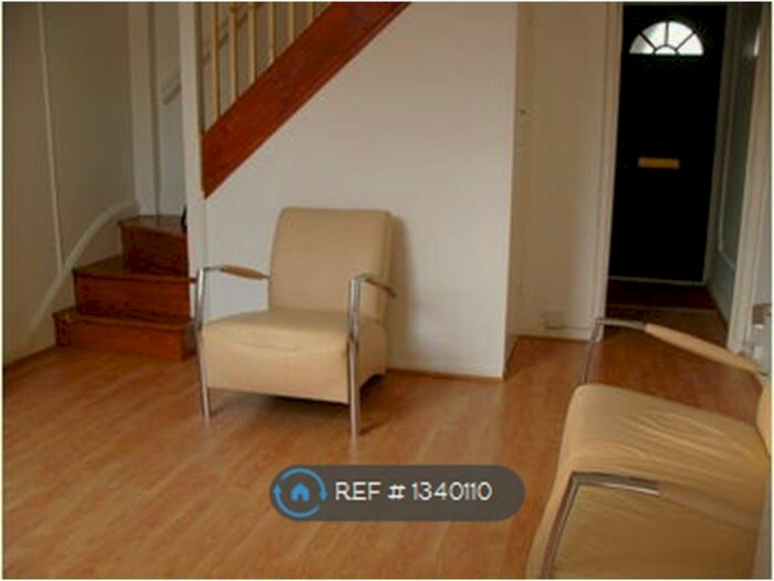 3 Bedroom Terraced House To Rent In Derinton Road, London, SW17