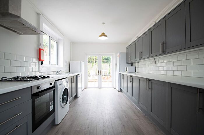 5 Bedroom Terraced House To Rent In Robert Street, Cathays, CF24