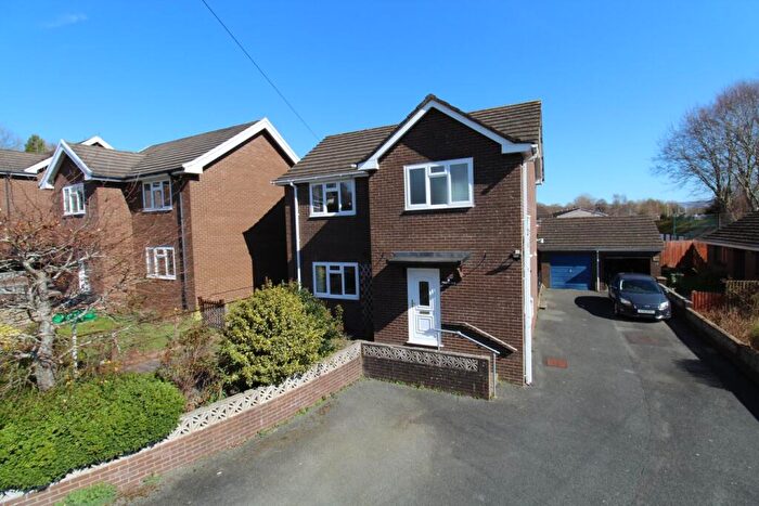 3 Bedroom Detached House For Sale In Woodlands Crescent, Brecon, LD3