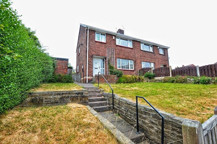 3 Bedroom Semi-Detached House To Rent In Stainborough Road, Dodworth, S75