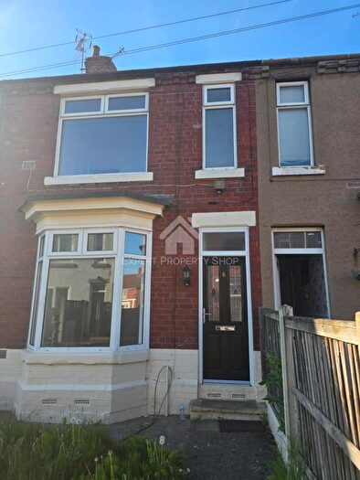 3 Bedroom Semi-Detached House To Rent In Radcliffe Road, Bentley, DN5