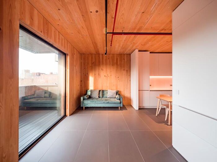 2 Bedroom Apartment To Rent In Mansion House, New Islington Marina, M4