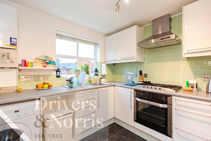 1 Bedroom Apartment To Rent In Moriatry Close, Holloway, London, N7