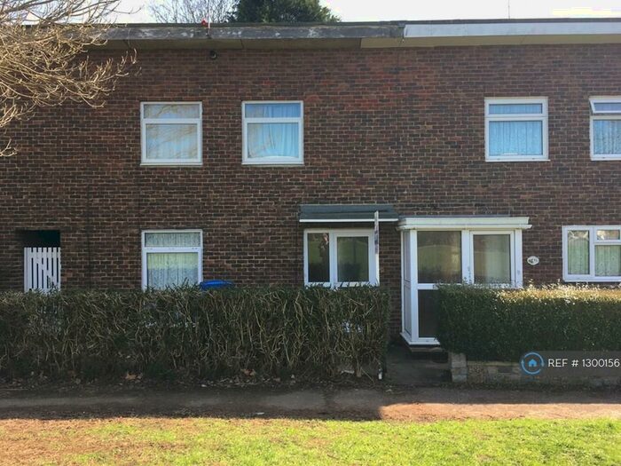 5 Bedroom Terraced House To Rent In Foxglove Close, Hatfield, AL10