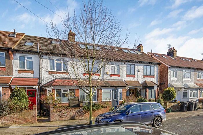 4 Bedroom Terraced House To Rent In Eastbourne Avenue, Acton, W3