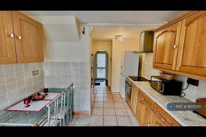 4 Bedroom Terraced House To Rent In Near City Airport, London, E16