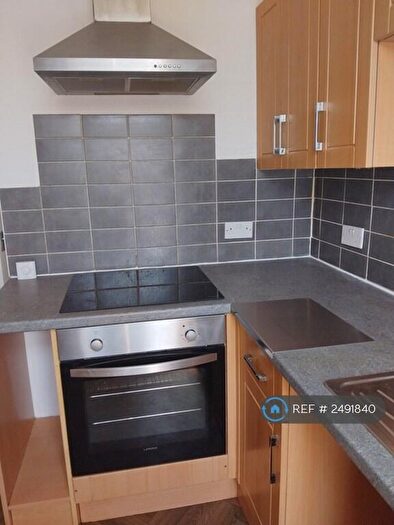 2 Bedroom Flat To Rent In Grosvenor Street, Blackpool, FY1