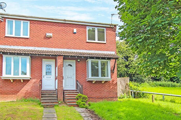 2 Bedroom Town House To Rent In Fairmead Close, Nottingham, NG3