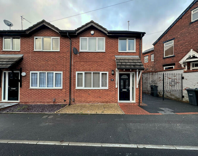3 Bedroom Semi-Detached House To Rent In Barrs Street, Oldbury, B68