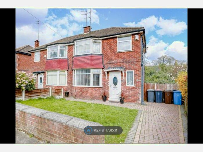 3 Bedroom Semi-Detached House To Rent In Malvern Drive, Swinton, Manchester, M27