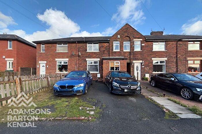 4 Bedroom Town House For Sale In Hurstead Road, Milnrow, OL16