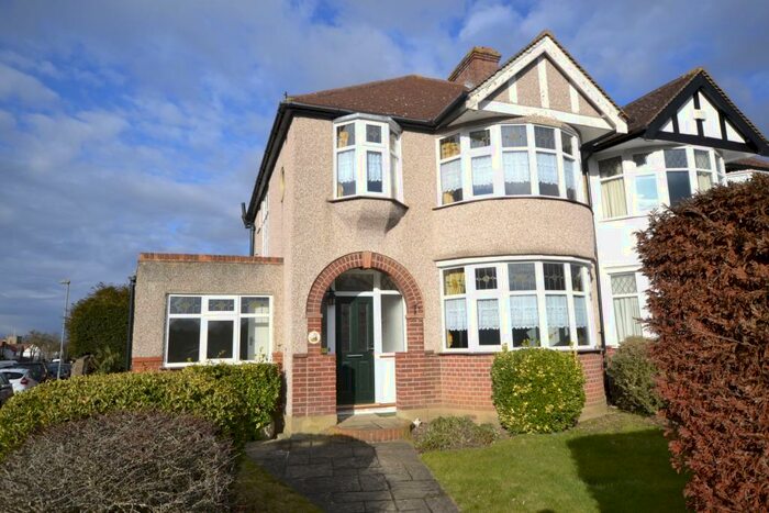 3 Bedroom Semi-Detached House To Rent In Southcroft Avenue West Wickham, BR4