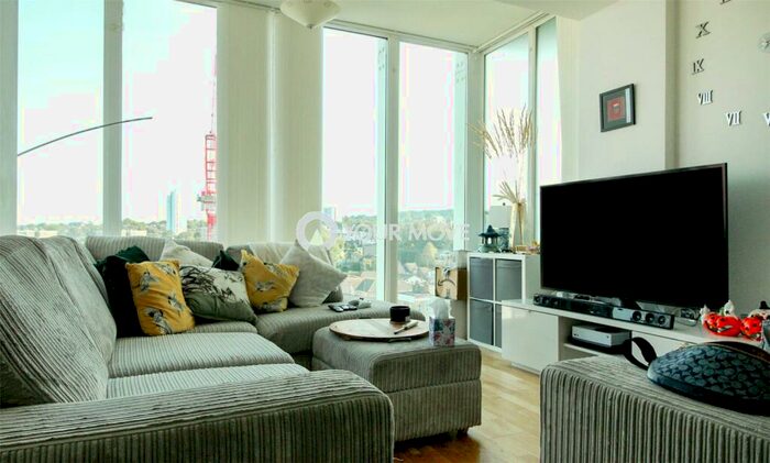 2 Bedroom Flat To Rent In Greens End, London, SE18