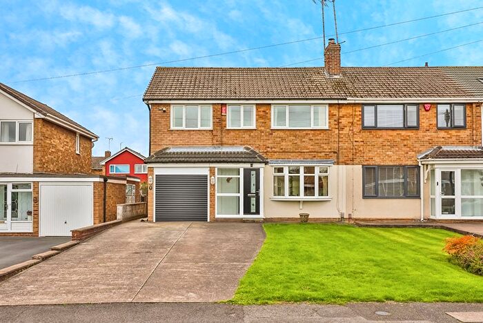 3 Bedroom Semi-detached House For Sale In Tewkesbury Avenue, Mansfield Woodhouse, Mansfield, Nottinghamshire, NG19