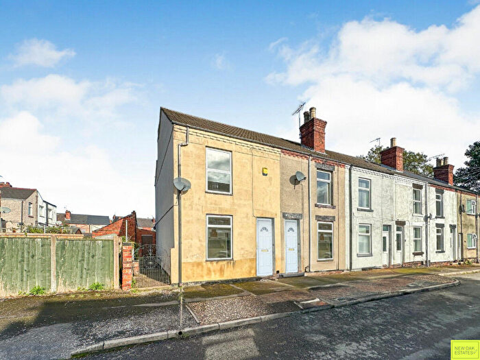 2 Bedroom Terraced House To Rent In East Street, Clay Cross, S45