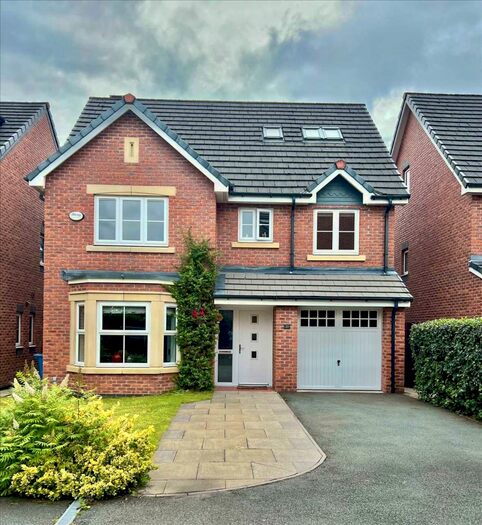 6 Bedroom Detached House To Rent In Greenwood, Manchester, M30
