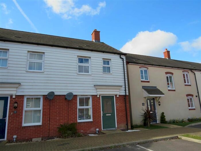 2 Bedroom Property To Rent In Scotney Close, Kingsnorth, Ashford, TN25