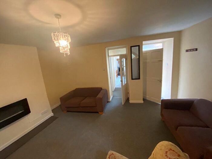 2 Bedroom House To Rent In London Place, Bangor, LL57