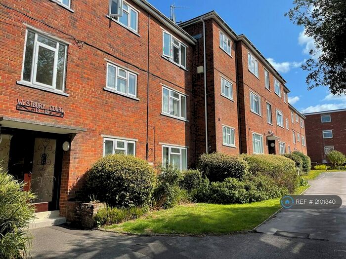 2 Bedroom Flat To Rent In Bournemouth Road, Poole, BH14