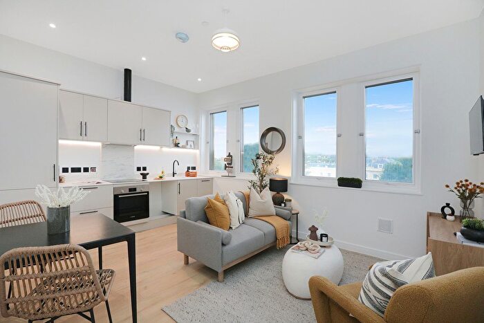 1 Bedroom Flat For Sale In Montpellier Drive, Cheltenham, GL50