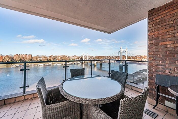 2 Bedroom Flat To Rent In Anhalt Road, SW11