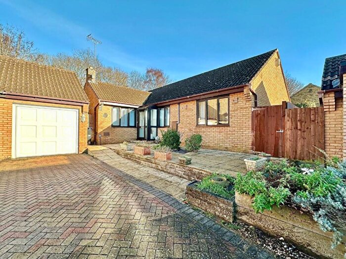 3 Bedroom Detached Bungalow For Sale In Hawkridge, West Hunsbury, Northampton, NN4