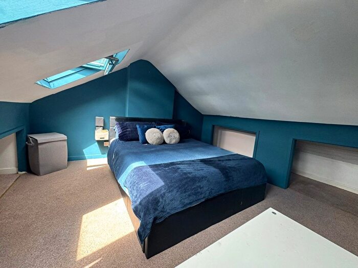 1 Bedroom Flat To Rent In West Street, Banbury, Oxfordshire, OX16