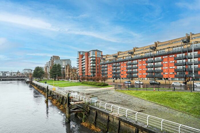 2 Bedroom Flat For Sale In Clyde Street, City Centre, G1