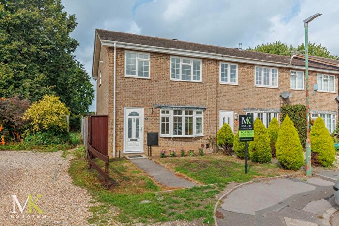 3 Bedroom Terraced House For Sale In Heather Close, Bournemouth, BH8