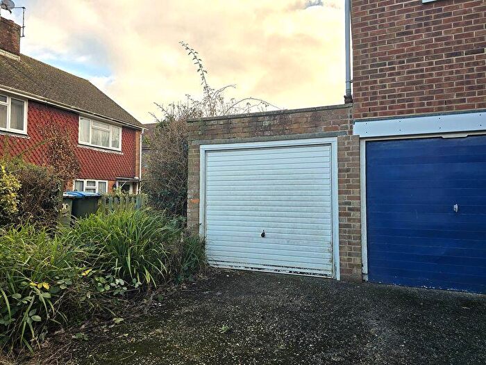 2 Bedroom End Of Terrace House To Rent In Steyning, BN44