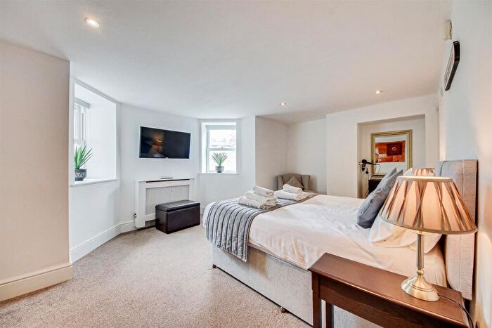 1 Bedroom Flat To Rent In Golf Open - Westcliffe Road, Birkdale - Sleeps Two One Bed Apt, PR8