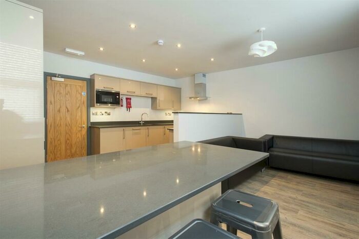 6 Bedroom Apartment To Rent In Stanford Street, Nottingham, NG1