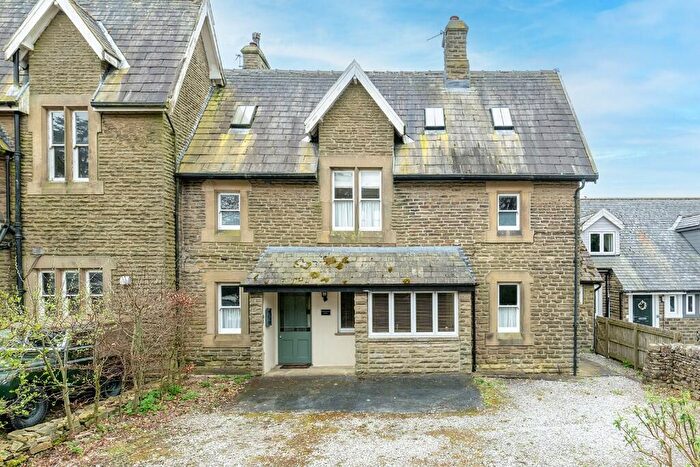 2 Bedroom Semi-Detached House For Sale In Riversdale Lodge, BD23