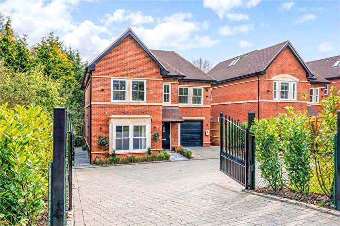 5 Bedroom Detached House To Rent In Beechwood Drive, Marlow, Buckinghamshire, SL7